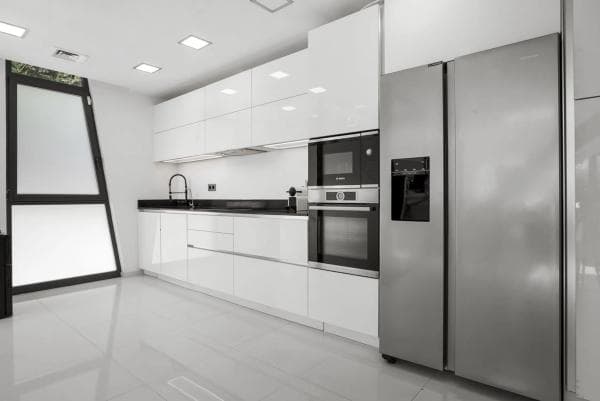 Chalet independiente en venta en Barrio Los Naranjos, Marbella
photo 1