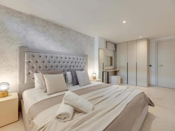 Chalet independiente en venta en Calle Haza del Conde, 1, Marbella
photo 1