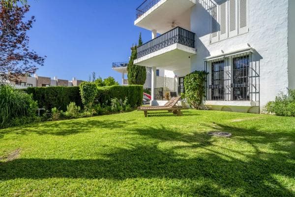 Piso en venta en Barrio Los Naranjos, Marbella
thumbnail 1