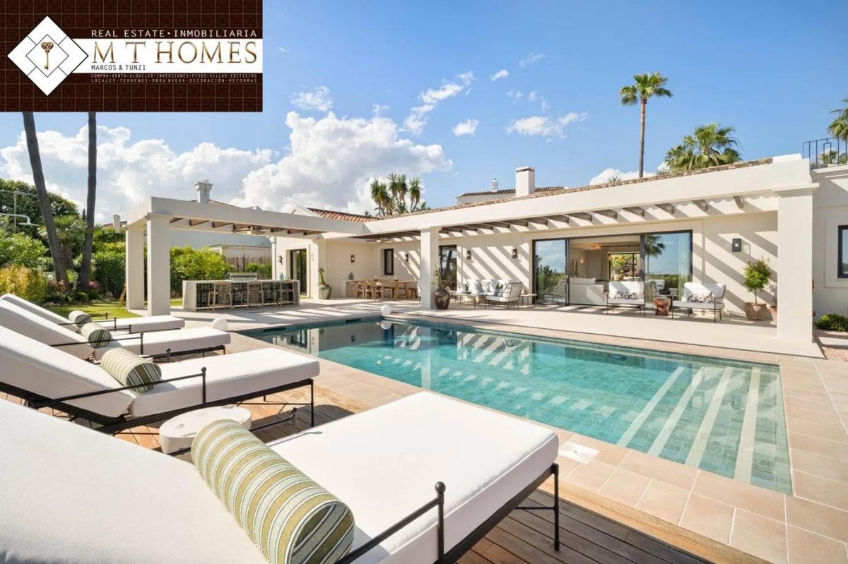 Venta de chalet independiente en Calle Tucán, Marbella
photo 2