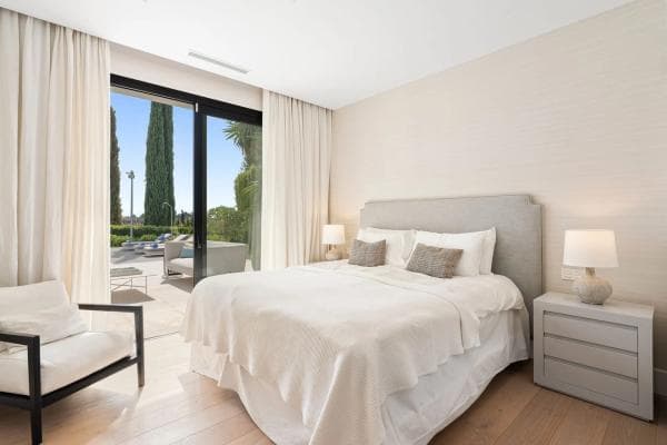 Chalet independiente en venta en CL CENTAURO-HAZA DEL CONDE, Marbella
thumbnail 1