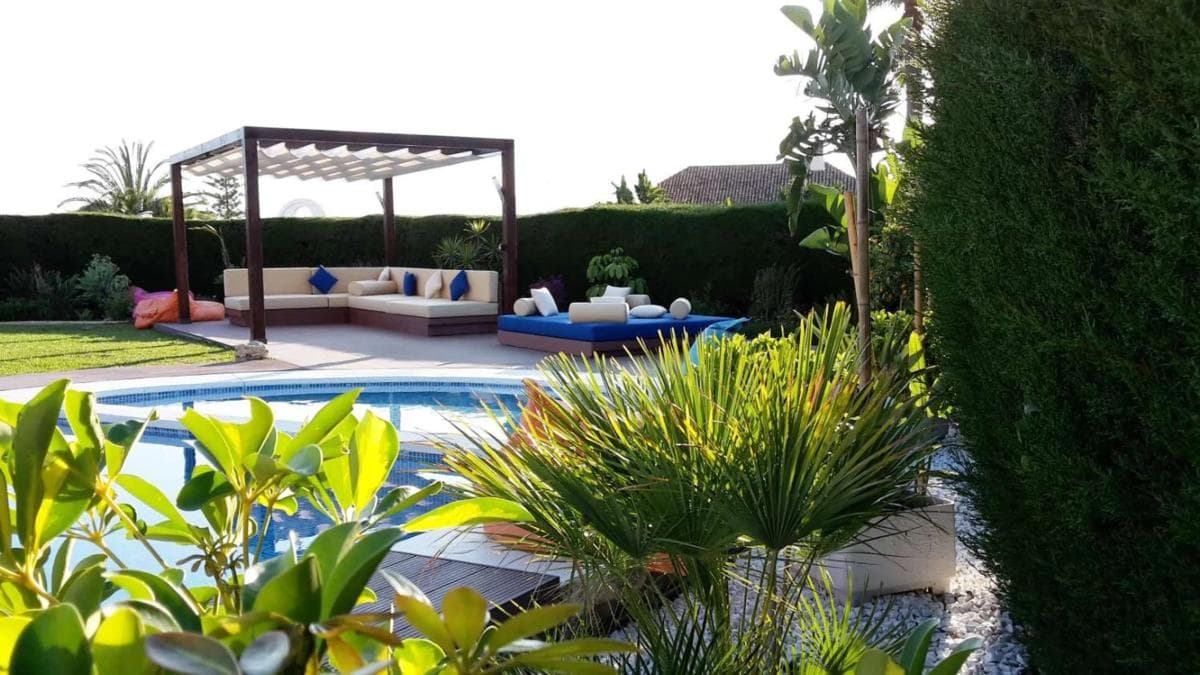 Venta de chalet independiente en Barrio Los Naranjos, Marbella
photo 4