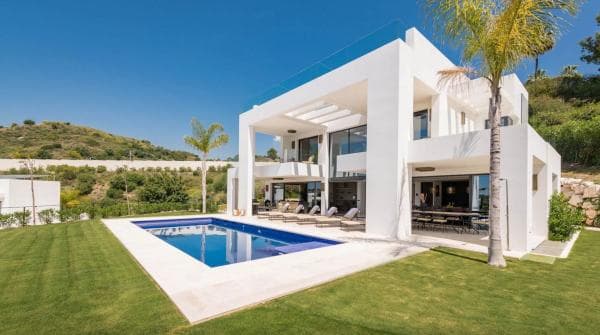 Chalet independiente en venta en Calle Casiopea 5F, Marbella
thumbnail 1
