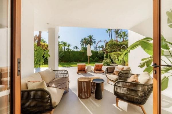 Duplex en venta en Barrio Los Naranjos, Marbella thumbnail 2