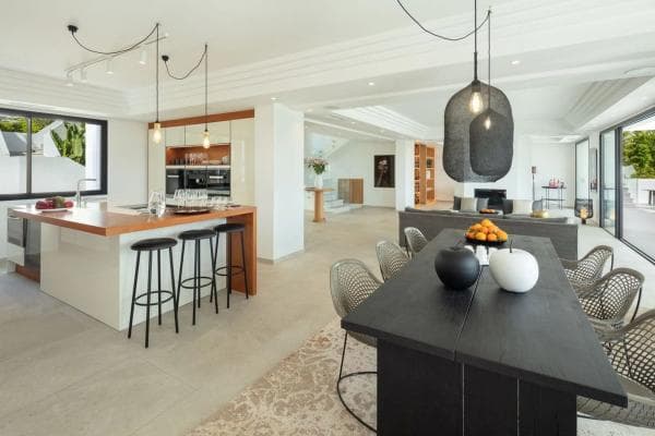 Chalet independiente en venta en Calle Osa Mayor, Marbella
thumbnail 2