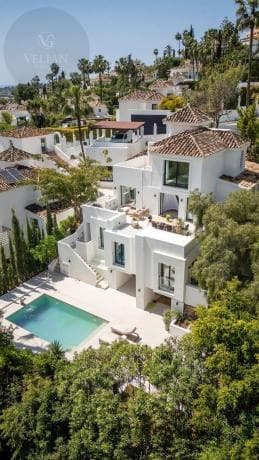 Chalet independiente en venta en Nueva andalucia, Marbella
photo 1