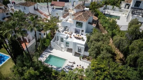Chalet independiente en venta en Nueva andalucia, Marbella
thumbnail 1