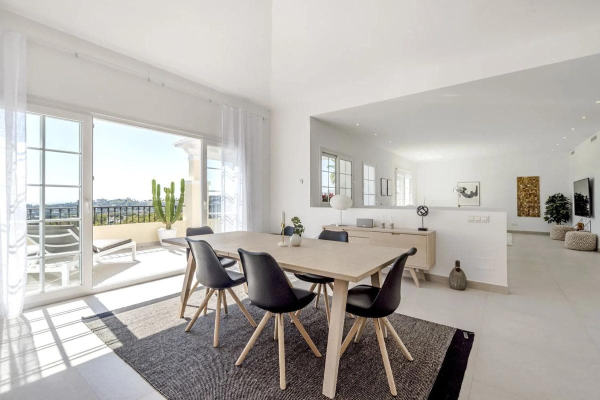 Venta de chalet adosado en Barrio Los Naranjos , Marbella photo 5