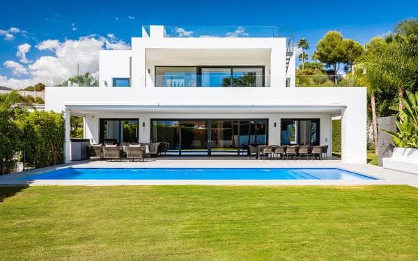 Chalet independiente en venta en Urbanización N Andalucía 5f, Marbella
photo 1