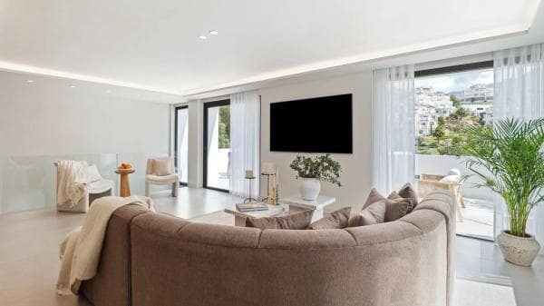 Chalet independiente en venta en Calle Pléyades, 28, Marbella
thumbnail 1