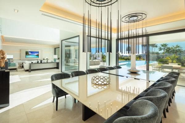 Chalet independiente en venta en Barrio Los Naranjos, Marbella
thumbnail 1