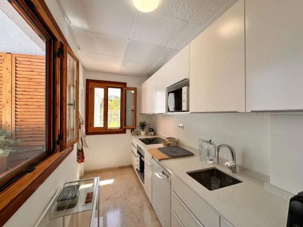 Piso en venta en Barrio Los Naranjos, Marbella
thumbnail 1