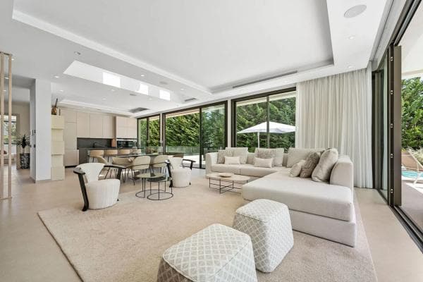 Chalet independiente en venta en Calle Osa Mayor, 14, Marbella
thumbnail 1