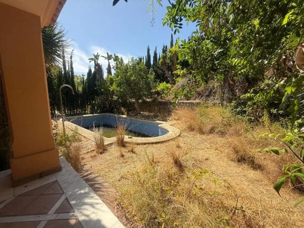 Chalet independiente en venta en Calle Aries, Marbella
thumbnail 1
