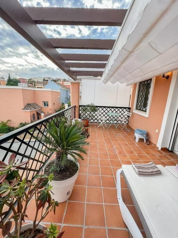 Venta de chalet adosado en Calle Cobre , Marbella photo 4
