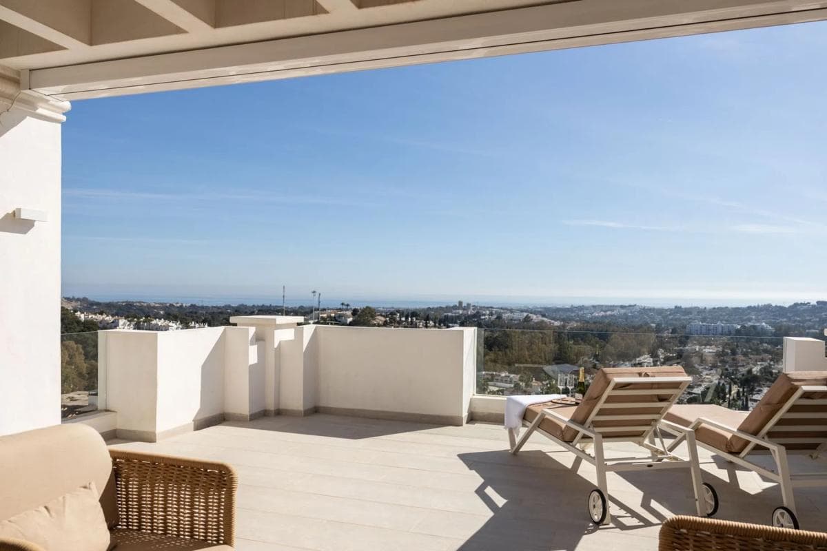 Venta de piso en Barrio Los Naranjos, Marbella
photo 2