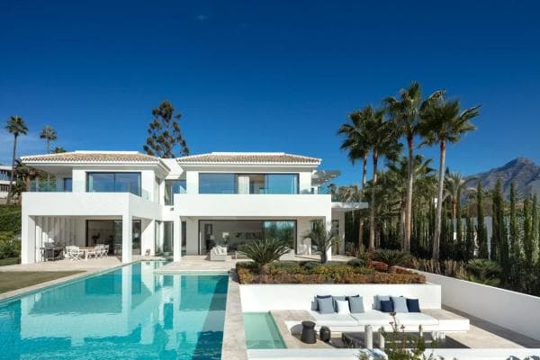 Chalet independiente en venta en Calle Osa Menor 2G, Marbella
photo 1