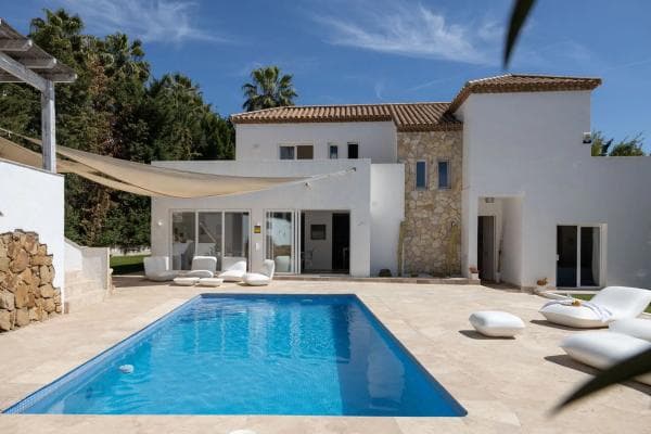 Chalet independiente en venta en CL GEMINIS-NVA ANDALUCIA H 10 29660 MARBELLA (MÁLAGA), Marbella
photo 1