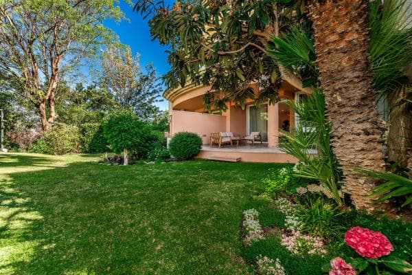 Apartment for sale in Barrio Los Naranjos, Marbella thumbnail 2