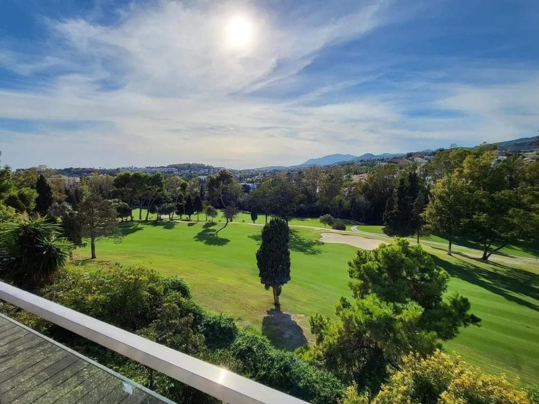 Venta de chalet independiente en Calle Auriga, Marbella
photo 3