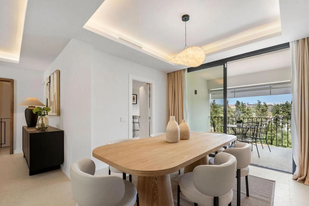 Venta de chalet adosado en Barrio Los Naranjos , Marbella photo 3