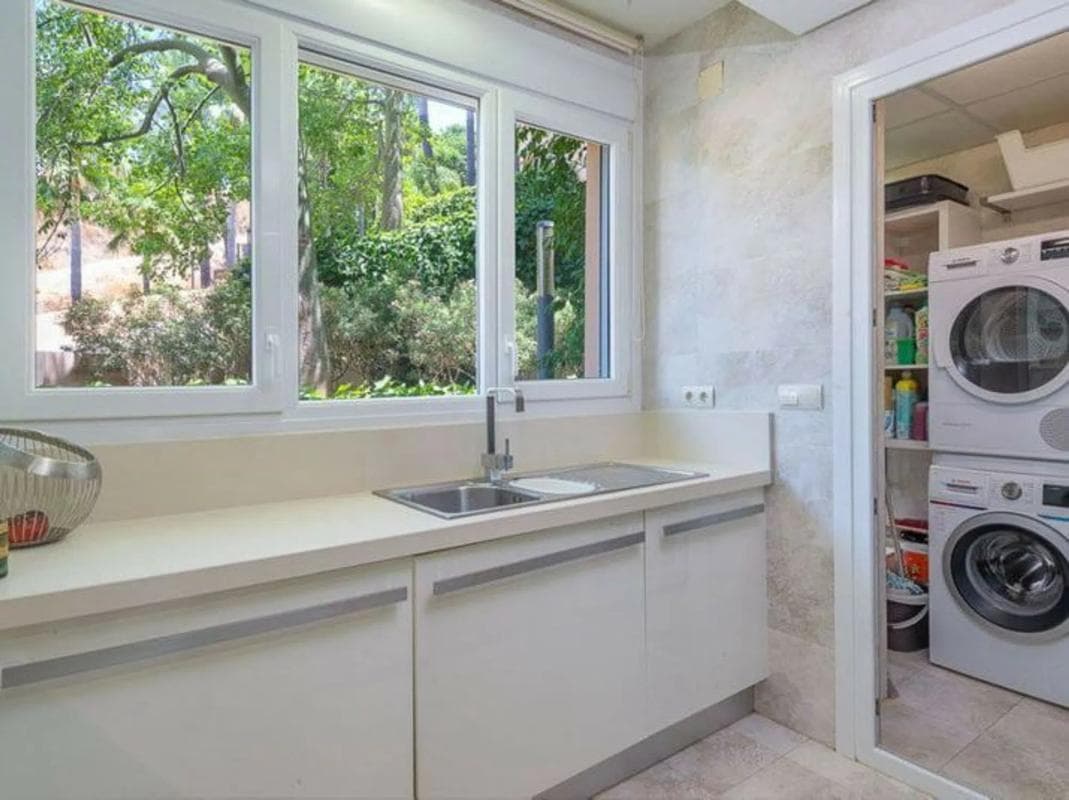 Sale of apartment in Calle Pléyades, 29, Marbella
photo 3