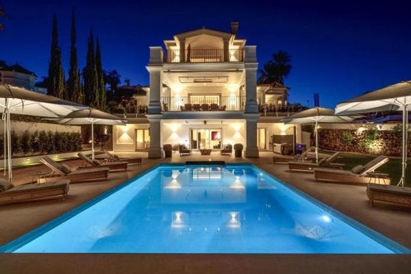 Chalet independiente en venta en Calle Cefeo 7 F s/n, Marbella
thumbnail 2