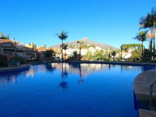 Chalet independiente en venta en Calle Pléyades, 10 -36, Marbella
thumbnail 1