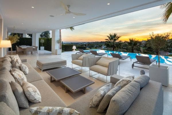 Chalet independiente en venta en Calle Haza del Conde, Marbella
thumbnail 1