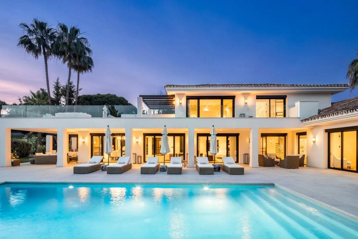 Venta de chalet independiente en Calle Auriga, Marbella
photo 2