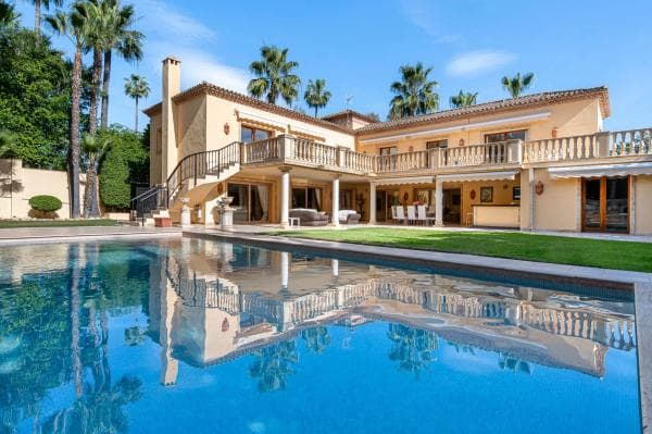 Chalet independiente en venta en Urbanización N Andalucía 5f, 5, Marbella
thumbnail 2