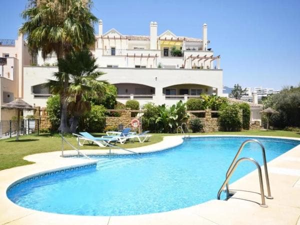 Duplex en venta en Urbanizacion Nueva Andalucia K, Marbella photo 1