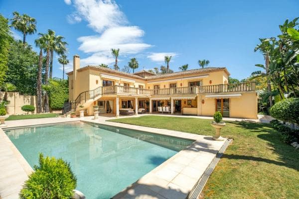 Chalet independiente en venta en Barrio Los Naranjos, Marbella
photo 1