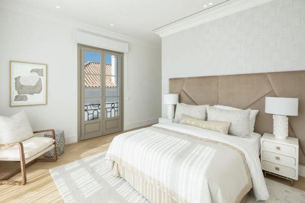 Independent chalet for sale in Calle Pléyades, Marbella
thumbnail 1