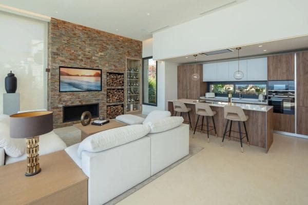 Independent chalet for sale in Barrio Los Naranjos, Marbella
thumbnail 1