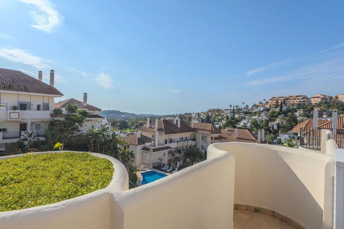 Venta de piso en Barrio Los Naranjos, Marbella
photo 3