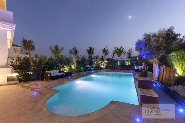 Independent chalet for sale in Barrio Los Naranjos, Marbella
thumbnail 1