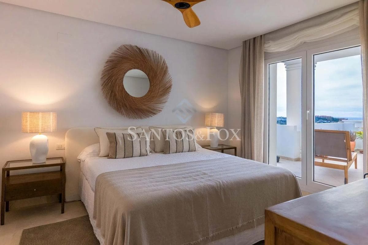 Sale of apartment in Barrio Los Naranjos, Marbella
photo 4