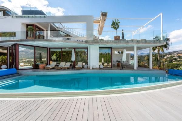 Independent chalet for sale in Barrio Los Naranjos, Marbella
thumbnail 1