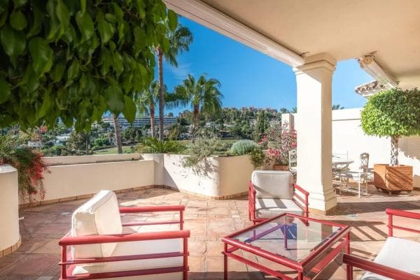 Duplex en venta en Calle 01D Nva Andaluc, Marbella photo 1