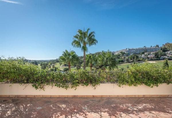 Duplex en venta en Calle 01D Nva Andaluc, Marbella thumbnail 1
