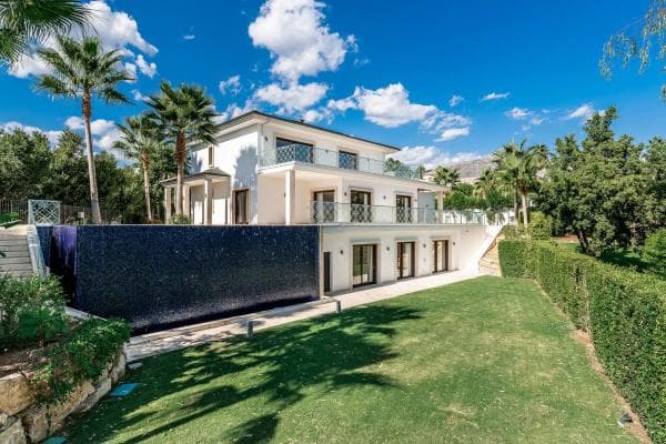 Chalet independiente en venta en Calle Ganimedes, Marbella
thumbnail 1