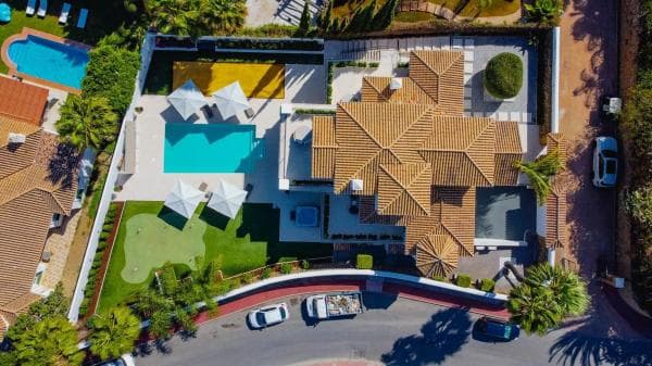 Chalet independiente en venta en Calle Artemisa, Marbella
photo 1