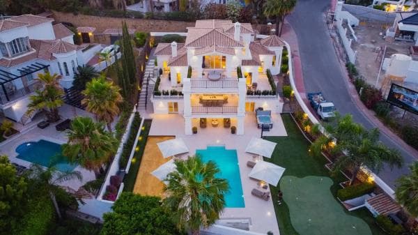 Chalet independiente en venta en Calle Artemisa, Marbella
thumbnail 1