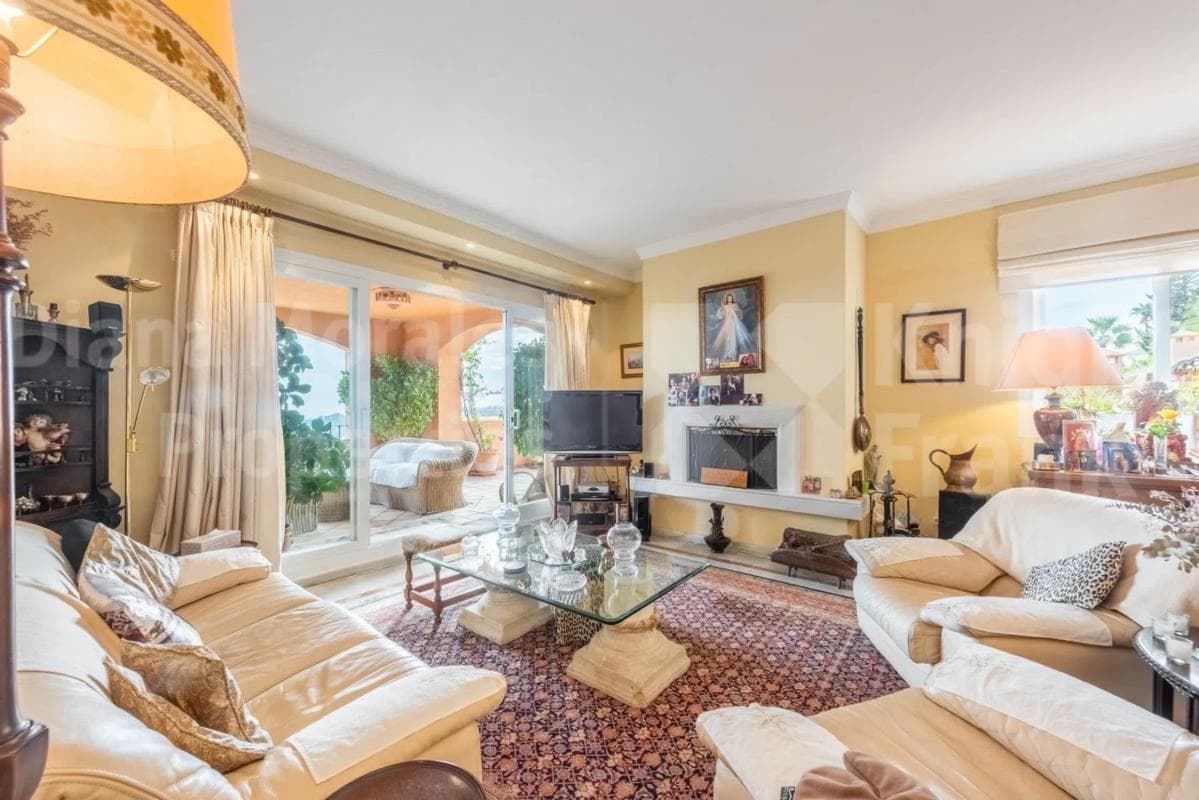 Sale of apartment in Barrio Los Naranjos, Marbella
photo 3