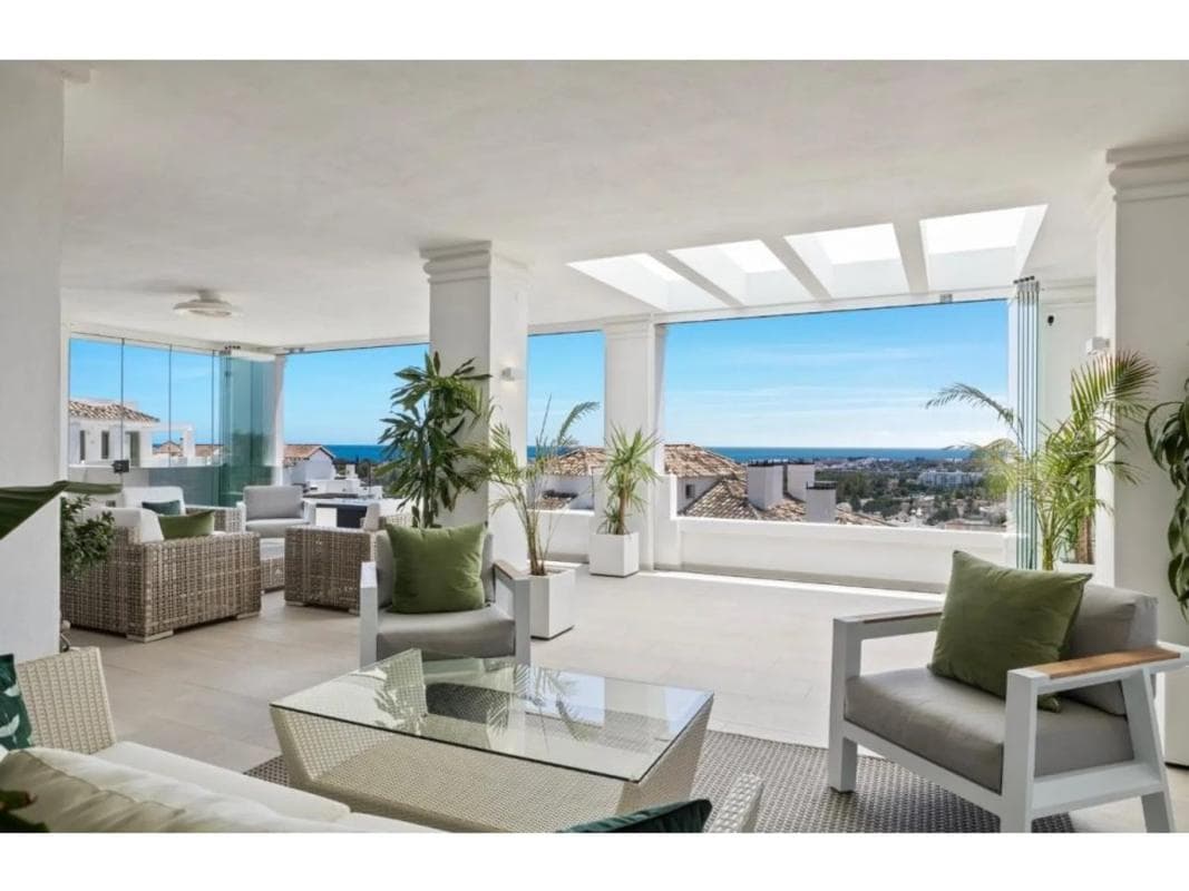 Venta de piso en Barrio Los Naranjos, Marbella
photo 2