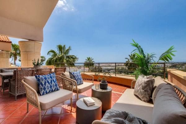 Duplex en venta en Barrio Los Naranjos, Marbella thumbnail 2