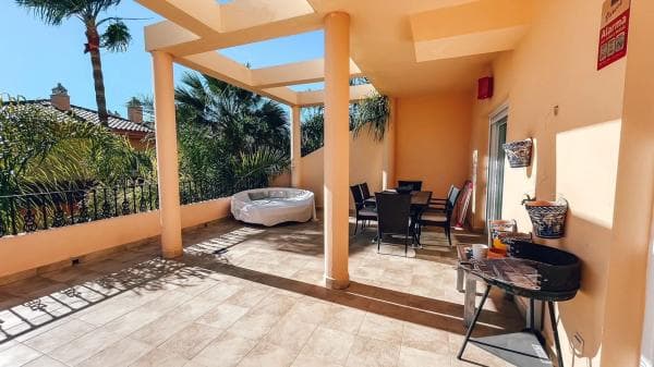 Piso en venta en Urbanización Vista Real s/n, Marbella
thumbnail 1