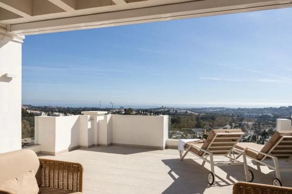 Piso en venta en Barrio Los Naranjos, Marbella
photo 1
