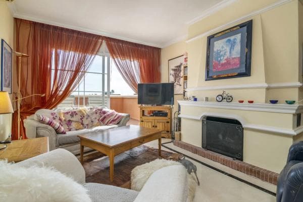Duplex en venta en Barrio Los Naranjos, Marbella thumbnail 2